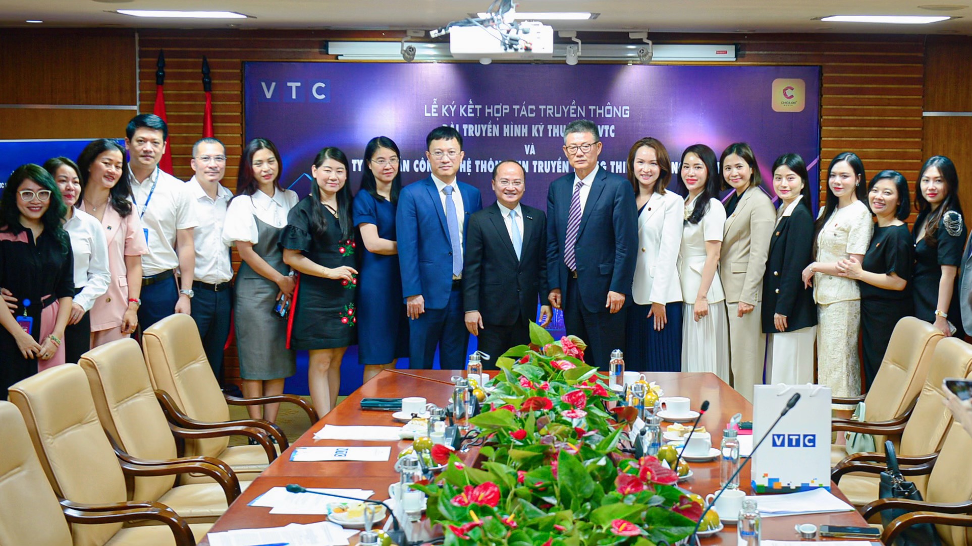 Toàn cảnh lễ ký kết hợp tác giữa Chicilon Media và Đài truyền hình kỹ thuật số VTC